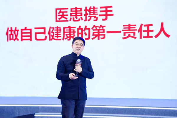 9美年體檢院長(zhǎng)演講.jpg 9美年體檢院長(zhǎng)演講.jpg